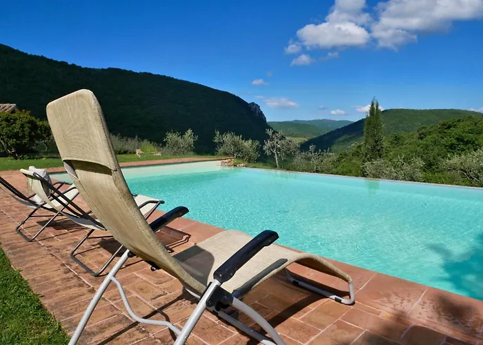 Modern Umbrian House With Swimming Pool - M&M Holiday House