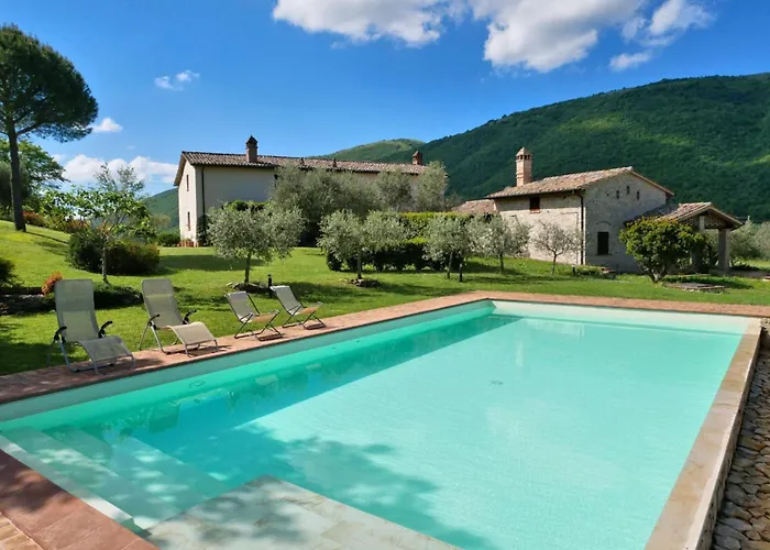 Modern Umbrian House With Swimming Pool - M&M Holiday House