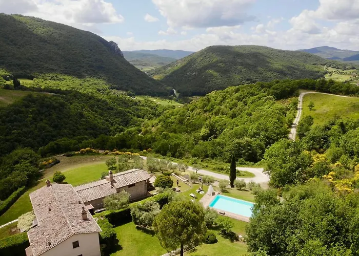 Modern Umbrian House With Swimming Pool - M&M Holiday House