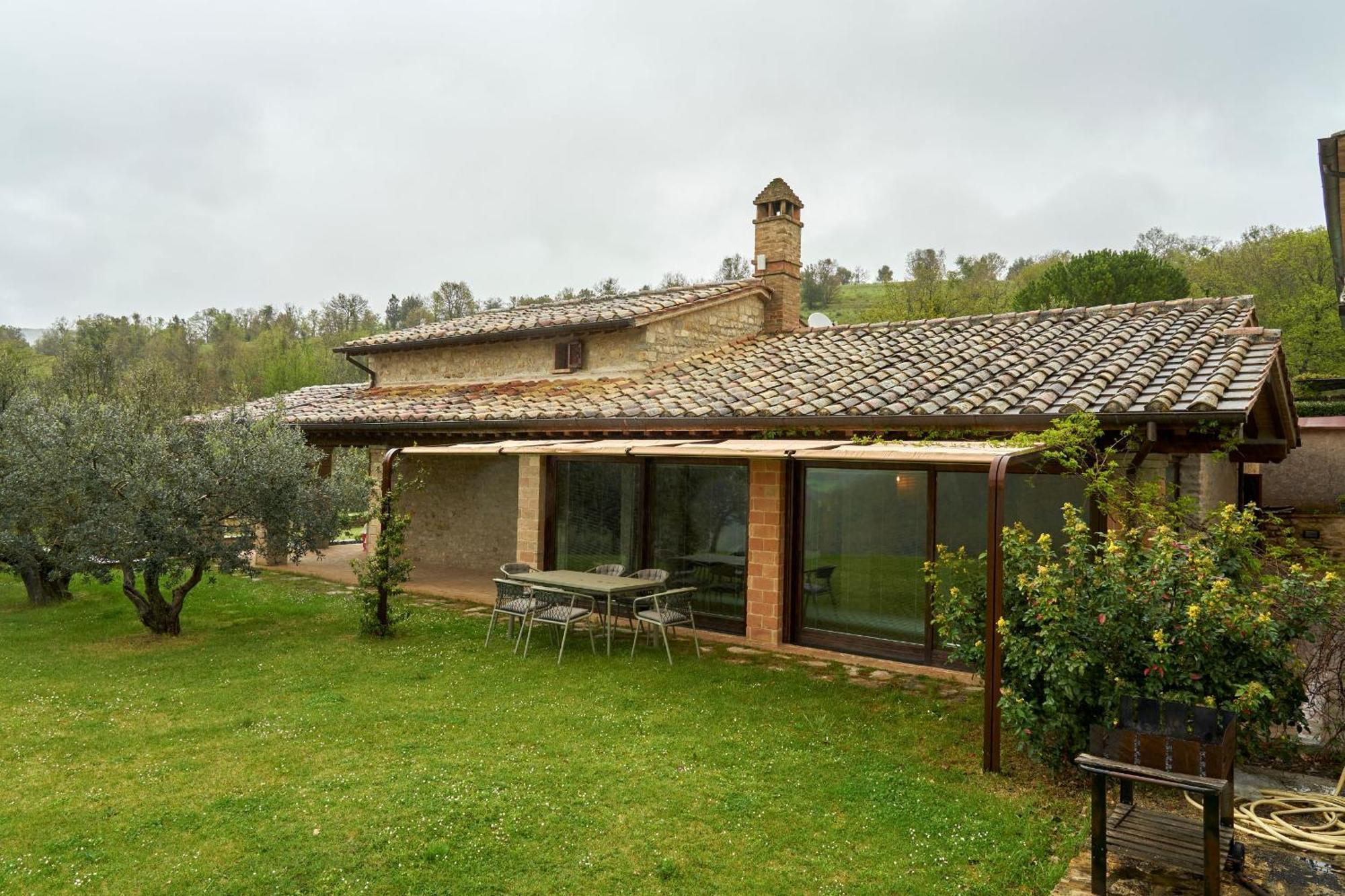Modern Umbrian House With Swimming Pool - M&m House Antognola